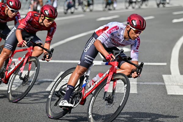 ▲馮俊凱周六在日本剛比完賽就特別趕回台灣參賽、義大利肢障選手Andrea Pusateri(右)來台挑戰臺灣KOM太平洋經典賽。（圖／大會提供）