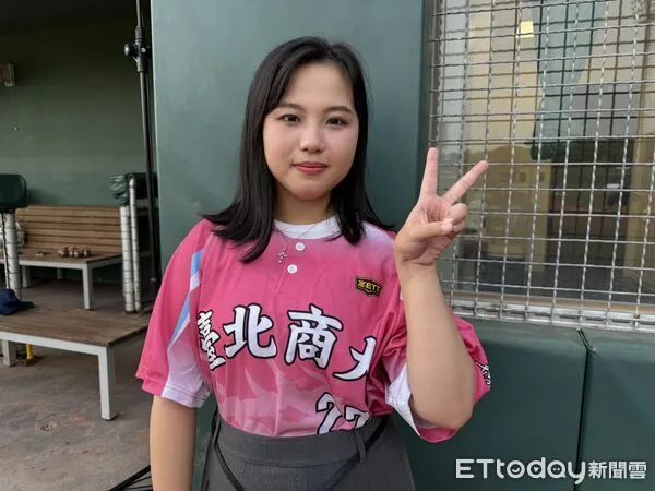 ▲台北商大前棒壘球社社長蔡亞廷。（圖／記者楊舒帆攝）