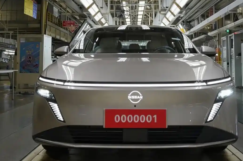 ▲Nissan小改款Teana、N6雙雙下線生產！預告今年底前上市。（圖／翻攝自Nissan）