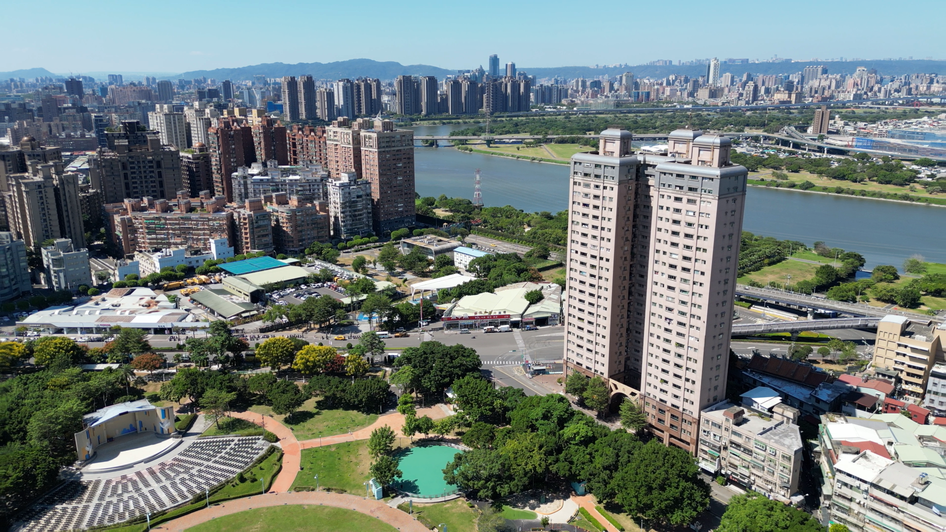 ▲▼永和,大陳社區,公辦都更,仁愛公園,綠寶石河濱公園,台北市一橋之隔,空拍。（圖／ETtoday資料照）