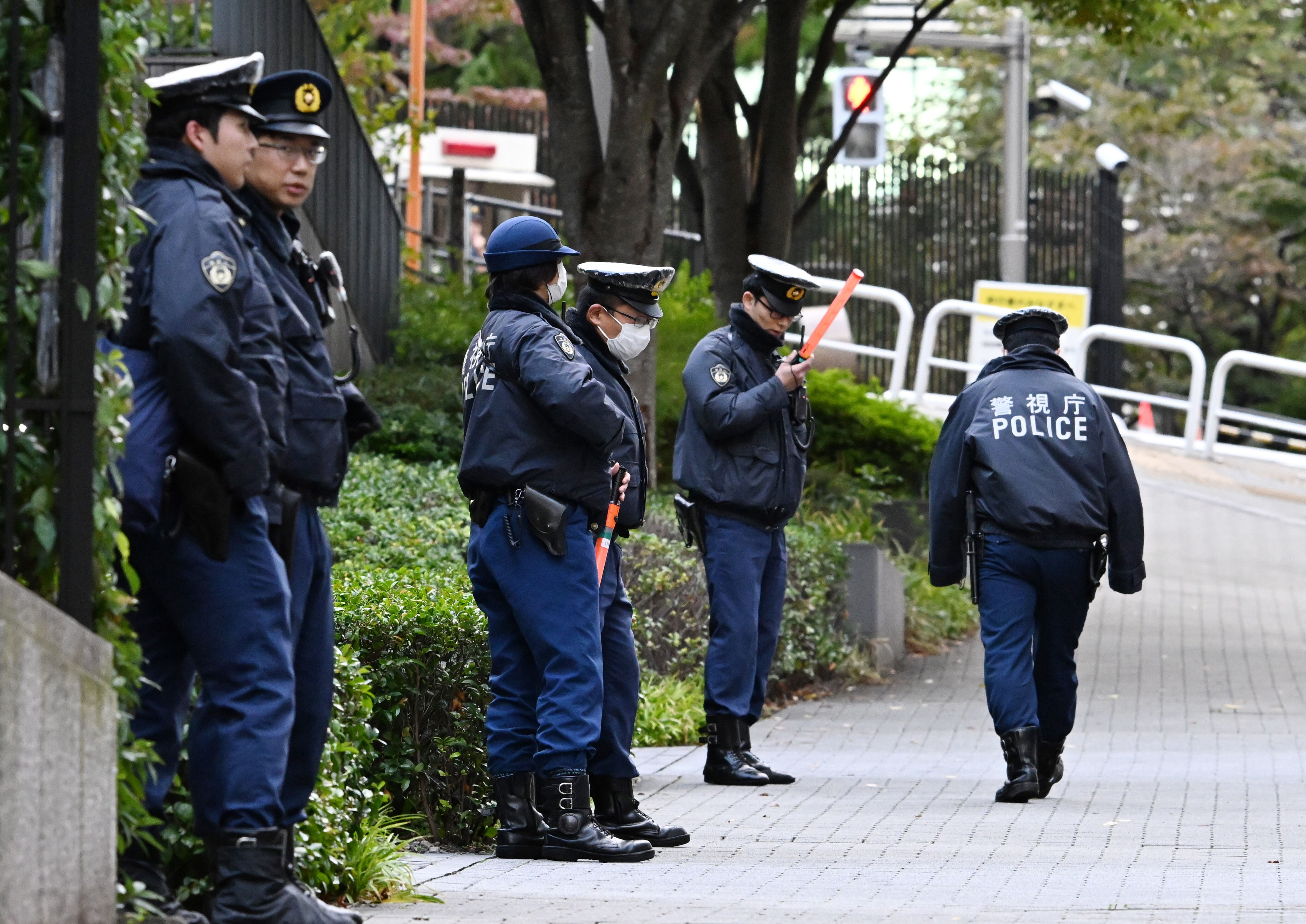 ▲▼警視廳針對位於東京都港區赤坂的美國駐日本大使館進行最高層級戒備。（圖／達志影像／美聯社）