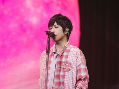 阿信直播親揭必備濾鏡祕辛:恁爸年紀大了,不開不行