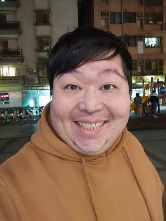 ▲▼山豬過世1年半「寄結婚紅包給逸祥」PO文暖哭網。（圖／翻攝自Facebook／山豬 陳俊甫）