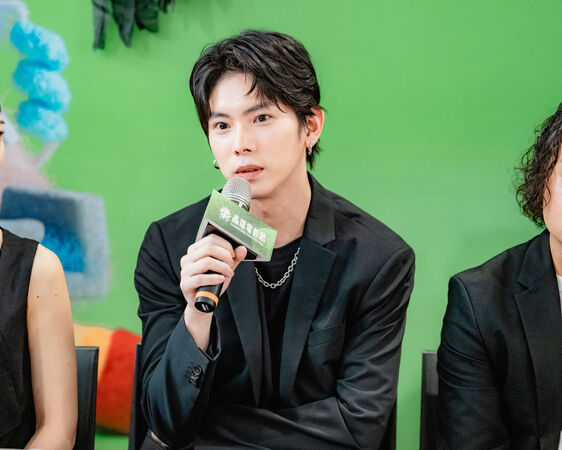 ▲《咒死你》夢多、范瑞君、邵奕玫、楊宇騰、導演宇賀那健一、海津雪乃、林思廷、製片鈴木祐介出席高雄電影節。（圖／高雄電影節提供）