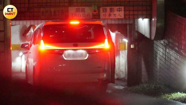 直擊／韓星李廷鎮為挺温昇豪來台　李進良招待海鮮美食感受夜生活