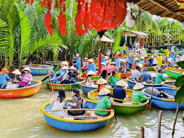 ▲▼會安椰子船。（圖／部落客混血珊莎的奇幻旅程授權提供）