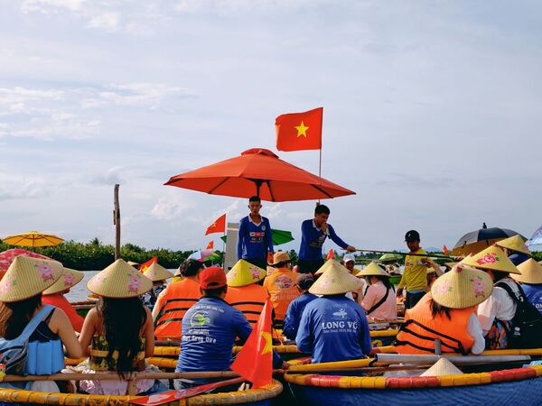 ▲▼會安椰子船。（圖／部落客混血珊莎的奇幻旅程授權提供）