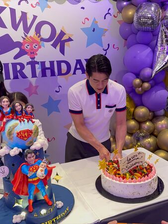 ▲方媛「產後首現身」！　慶郭富城60大壽：老公生日快樂。（圖／翻攝自IG／方媛）