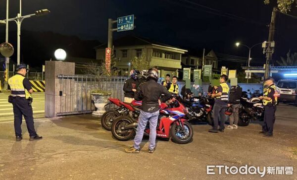 ▲警方、環保局執行雙時段稽查，嚴打改裝汽機車噪音違規。（圖／記者高堂堯翻攝，下同）