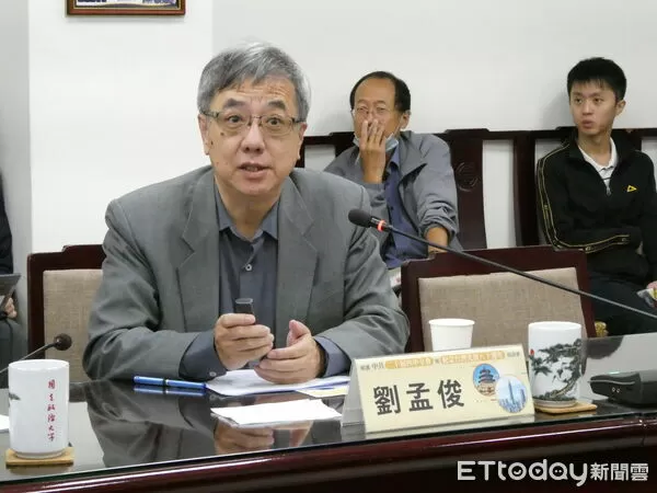 ▲▼「解讀中共『二十屆四中全會』與『紀念台灣光復八十週年』」座談會，王信賢、曾偉峰、張登及、張五岳、黃信豪、劉孟俊。（圖／記者陳冠宇攝）