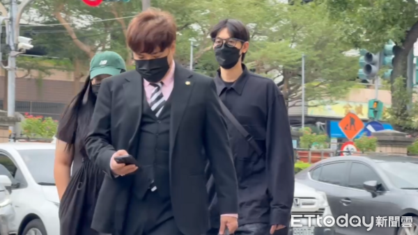 ▲▼藝人閃兵案開庭，Teddy陳向熙到新北地院。（圖／記者陳以昇攝，下同）