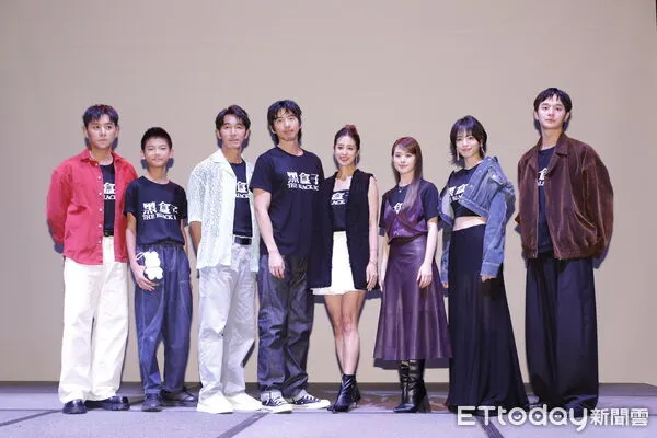 ▲▼LINE TV影集《黑盒子》發布記者會，劇中演員陸夏、邱偲琹、張軒睿、傅孟柏、鄭人碩、洪君昊、莫允雯、李李仁出席。（圖／記者湯興漢攝）