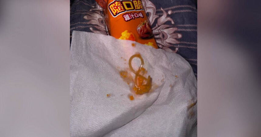 噁!吃奇多隨口脆雞汁口味「咬到橡皮筋」 她傻眼:真是太強了