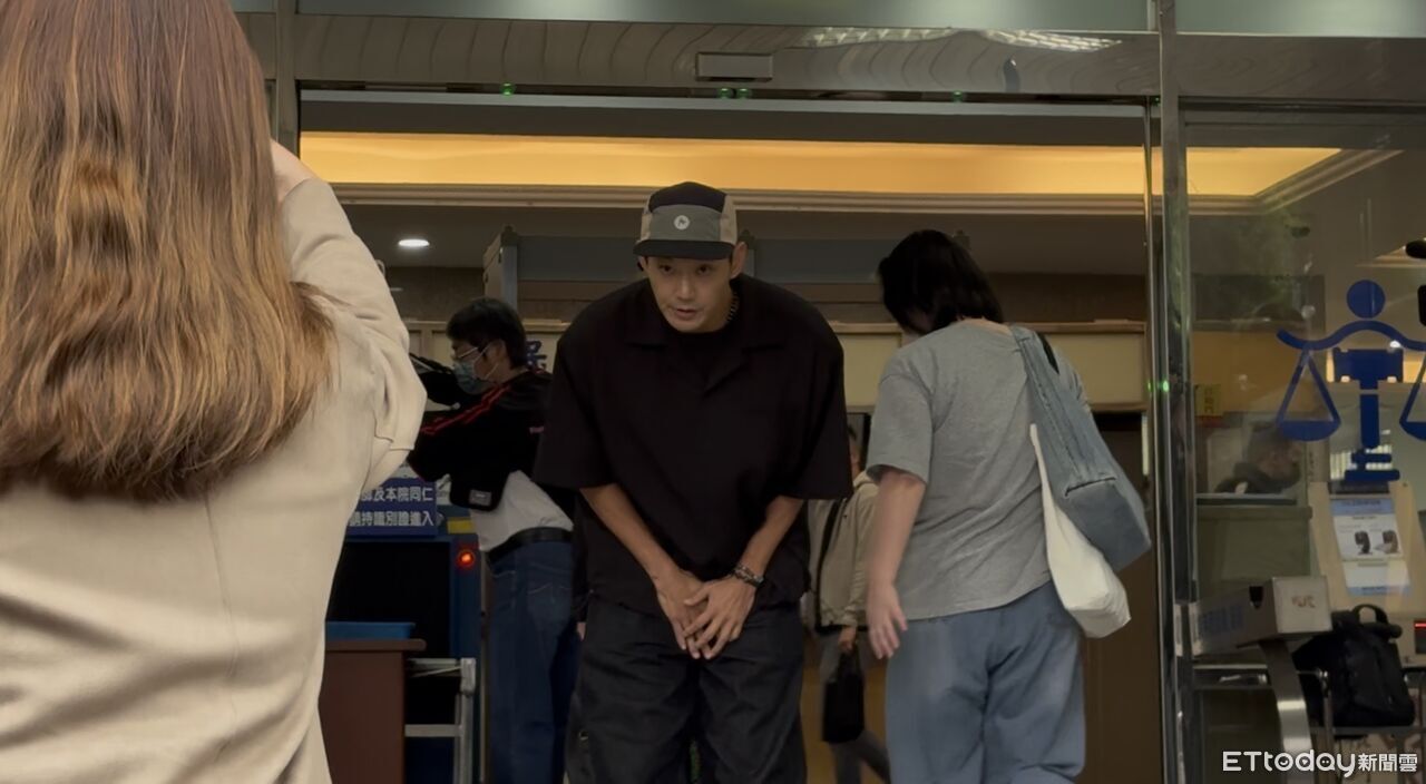 快訊/閃兵第二梯開庭了! 威廉「3度鞠躬」吐:我先面對司法