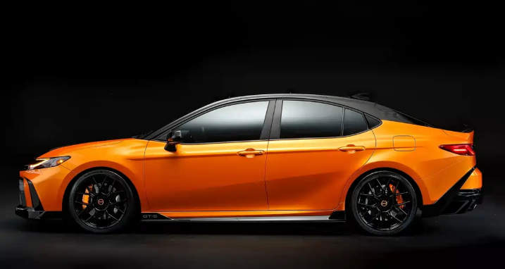 ▲TOYOTA暖身11月的北美SEMA改裝車展，公布全新Camry GT-S Concept概念車。（圖／翻攝自TOYOTA）