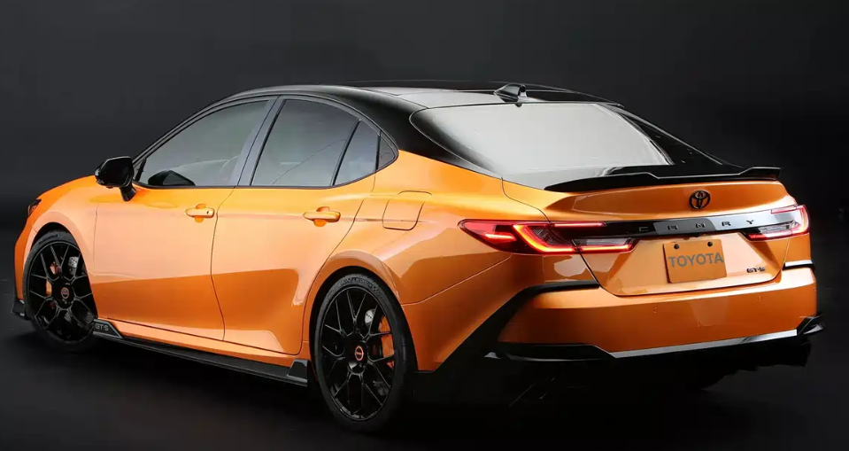 ▲TOYOTA暖身11月的北美SEMA改裝車展，公布全新Camry GT-S Concept概念車。（圖／翻攝自TOYOTA）