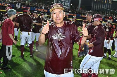 「很遺憾不能繼續帶你們」 古久保健二最後一次全隊集合哭了