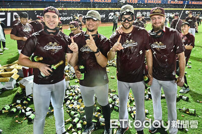 感謝10號隊友！魔神樂助樂天封王感動告白　「希望明年能回來」
