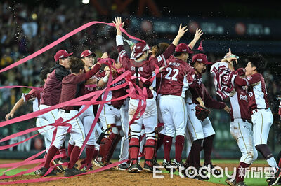 朱承洋締造史上首見4救援　「拋彩帶投手」圓夢：真的不可思議