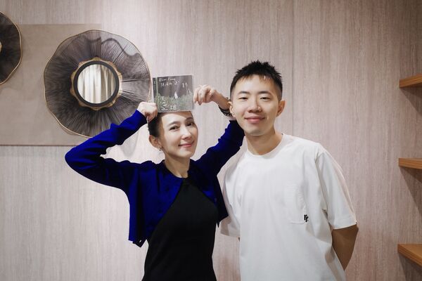 ▲▼鄭興首度以金髮造型現身。（圖／好的秋工作室提供）