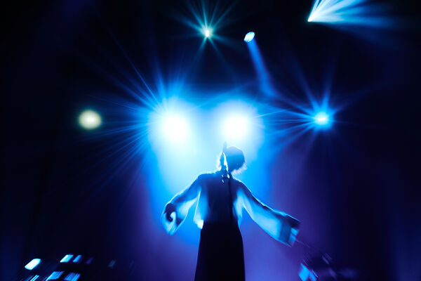 ▲▼〈Overdose〉唱爆台北！Z世代歌手natori中文打招呼　2千粉絲嗨翻。（圖／大鴻藝術BIG ART提供）