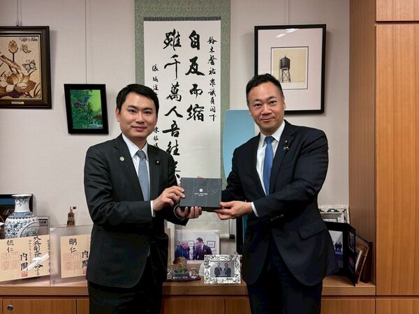 ▲▼民進黨青年局局長陳冠廷率團赴日官方訪問，拜會國土交通省副大臣佐佐木紀、自民黨政調會長小林鷹之、甫卸任法務大臣的眾議員鈴木馨祐、維新會政調會長齋藤Alex、維新會選對會委員長代行石井惠。（圖／立委陳冠廷國會辦公室提供）