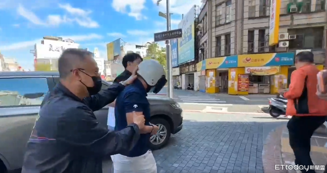 富二代開跑車搶銀樓…稱「睡夢中犯案」 媽不解:缺錢開口就好