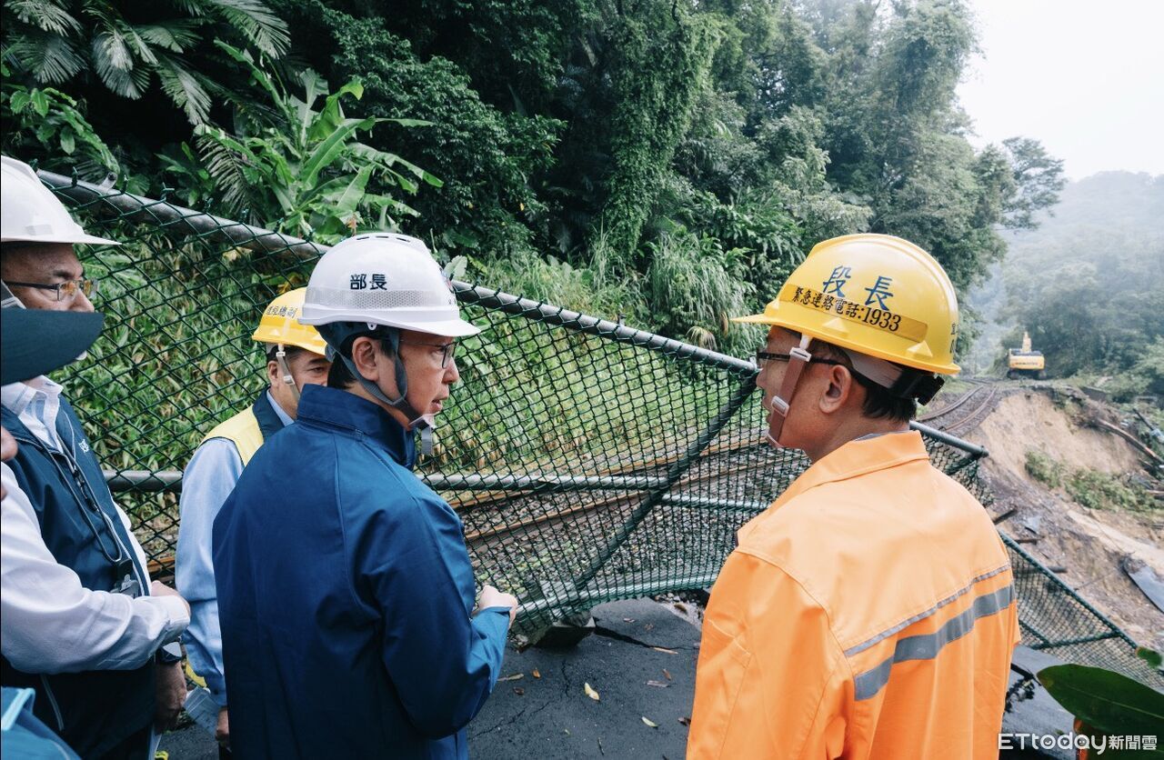 豪雨重創台鐵平溪線 交長:目標明年過年前搶通
