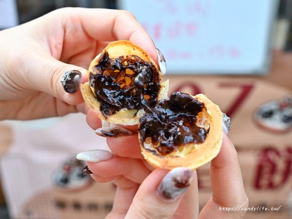 ▲▼台中也有超迷你紅豆餅!外皮超酥脆,鹹甜口味通通有。(圖/部落客糖糖提供)