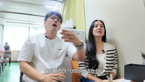 ▲▼ 一直聞到水溝味！女偶像演戲「對方嘴裡竟有腐臭味」：實在是忍不下去。（圖／翻攝自柳真YouTube、柳真IG）