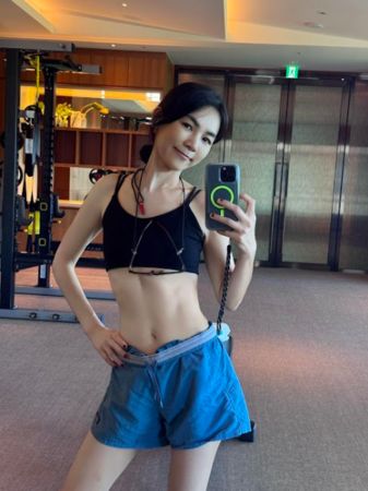 ▲▼ Ella操出螞蟻腰。（圖／勁樺娛樂提供）