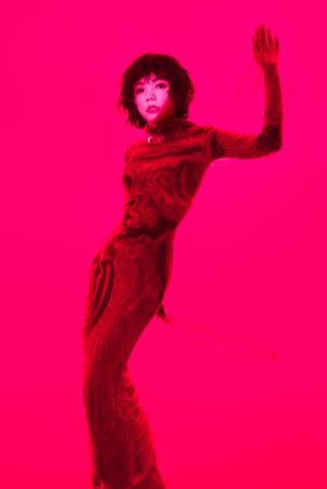 ▲▼ Ella以短髮造型亮相。（圖／勁樺娛樂提供）