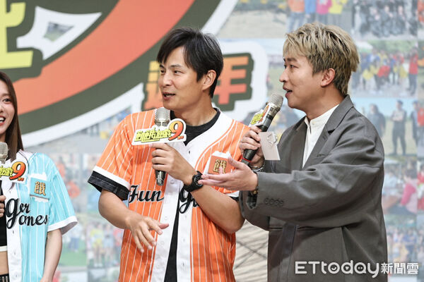 ▲孫協志、王仁甫出席《飢餓遊戲》九周年記者會。（圖／記者林敬旻攝）