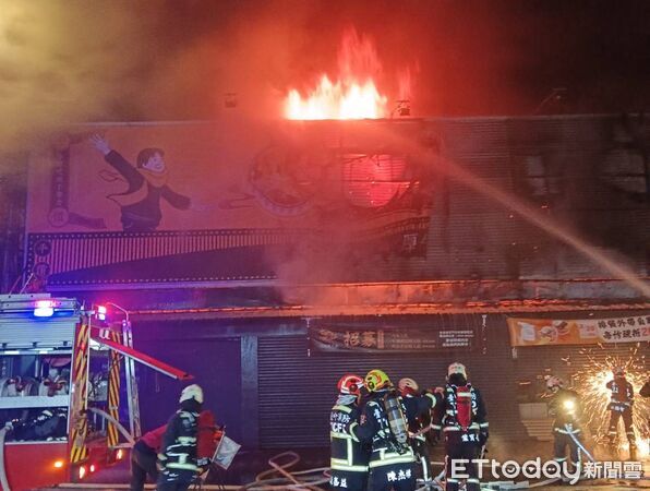 ▲小時厚牛排。（圖／記者許權毅翻攝）