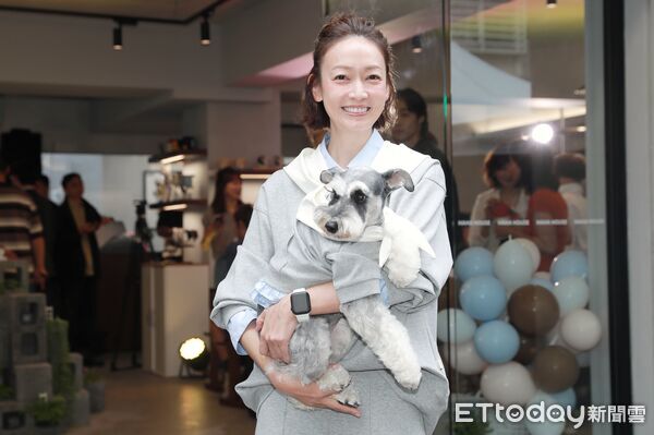 ▲▼「寵物明星雪寶」X潘慧如出席 HAHA HOUSE 開幕剪綵。（圖／記者周宸亘攝）