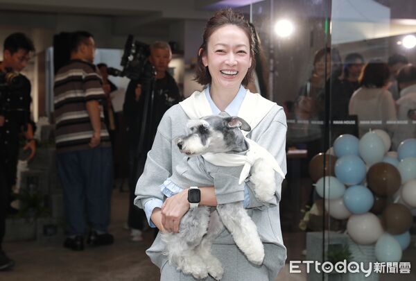 ▲▼「寵物明星雪寶」X潘慧如出席 HAHA HOUSE 開幕剪綵。（圖／記者周宸亘攝）