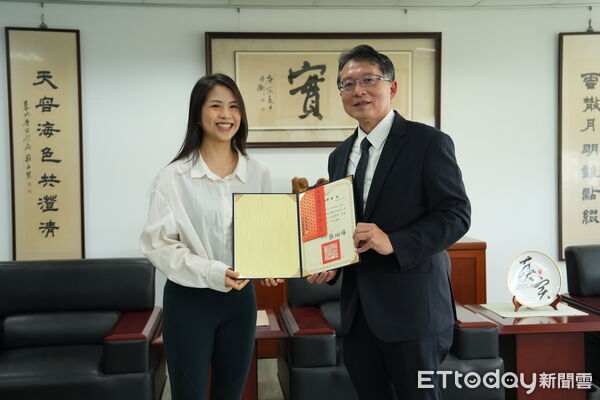 ▲嘉南藥理大學再傳佳績，營養師聯考奪下全國榜首與榜眼，展現「國考搖籃」實力。（記者林東良翻攝，下同）