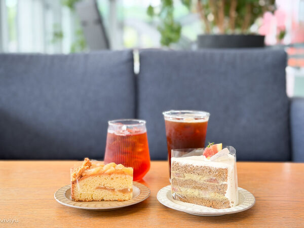 ▲▼林口網美咖啡廳「WALK IN林口檔案館店」坐擁國家檔案館美景，品味質感甜點的藝文新地標。（圖／部落客VIVIYU提供）