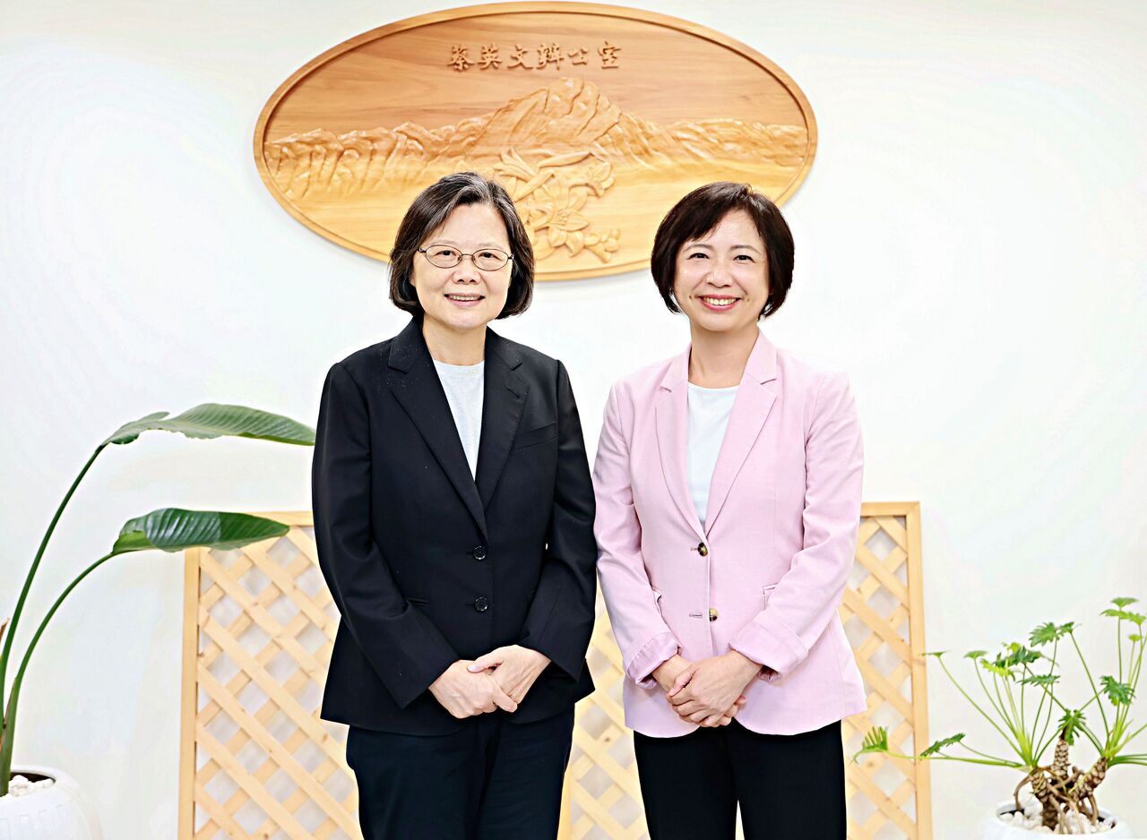 何欣純啟動請益之旅 蔡英文自曝曾住過豐原:深知台中人充滿溫暖