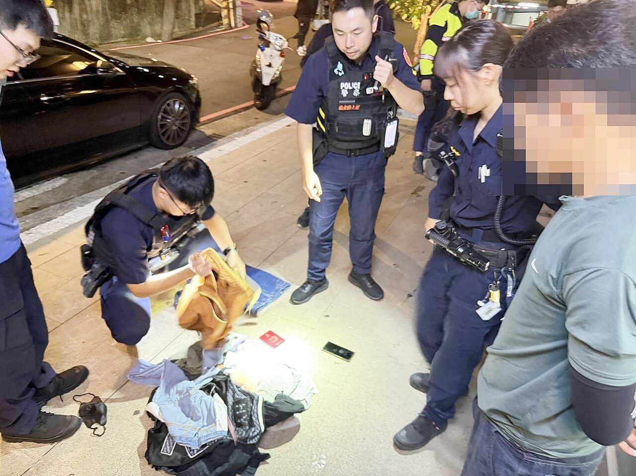 男按ATM很緊張「換超商繼續領」 桃園警逮2車手...搜出20萬