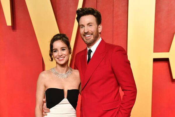 ▲「美國隊長」克里斯伊凡（Chris Evans）傳出喜訊，和妻子艾芭巴普蒂絲塔（Alba Baptista）升格爸媽。（圖／達志影像／美聯社）