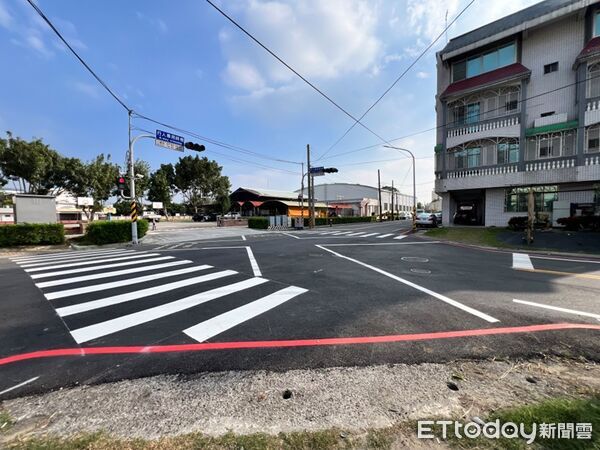 ▲市長黃偉哲主持10月份道路交通安全會報，感謝各局處跨域合作，全力守護市民用路安全。（記者林東良翻攝，下同）