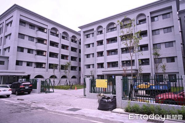 ▲▼「組合屋」建物位於花蓮市美崙地區民孝段土地(林園公園)旁。（圖／花蓮縣政府提供，下同）