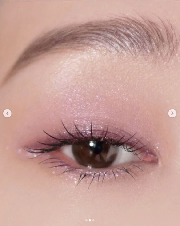 SUQQU,M.A.C,彩妝,眼影,年末,限定。（圖／記者李薇攝、suqqu_official IG、品牌提供）