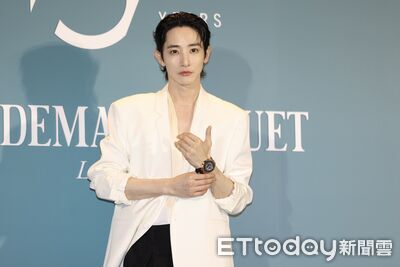 直擊／李洙赫開深V帥氣現身！　罕曝兒時夢想：圓夢了