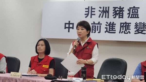 ▲盧秀燕、鄭照新出席記者會 。（圖／記者游瓊華攝）