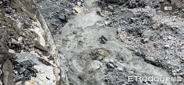 ▲堰塞湖潰決，水位前後對比。（圖／花蓮分署提供，下同）