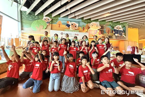 ▲▼   百年故宮跨界英語教育 聯名教材首度登場   。（圖／故宮南院提供）