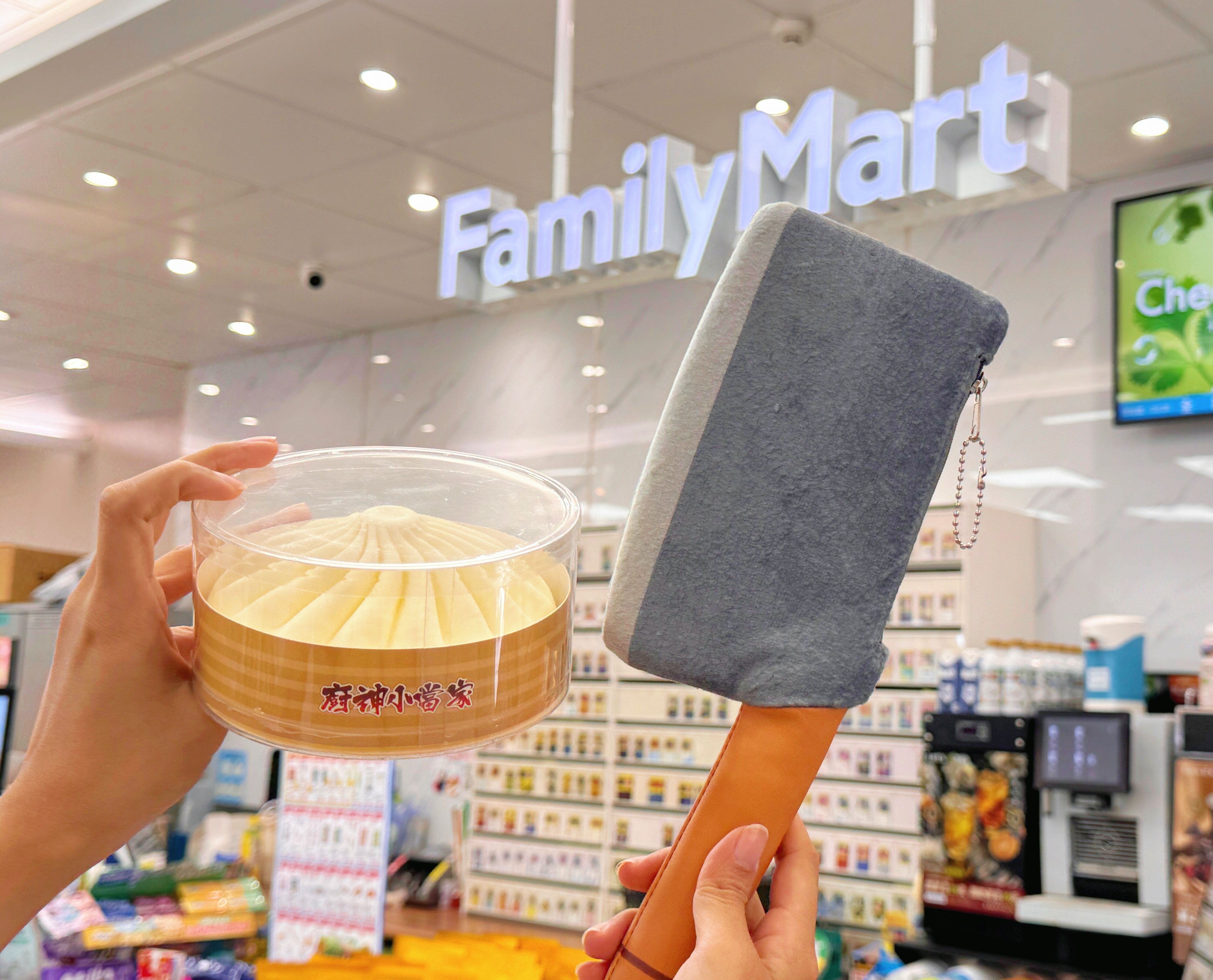 ▲▼全家便利商店合作經典料理動畫《廚神小當家》，推出聯名泡麵、限量周邊。（圖／業者提供）