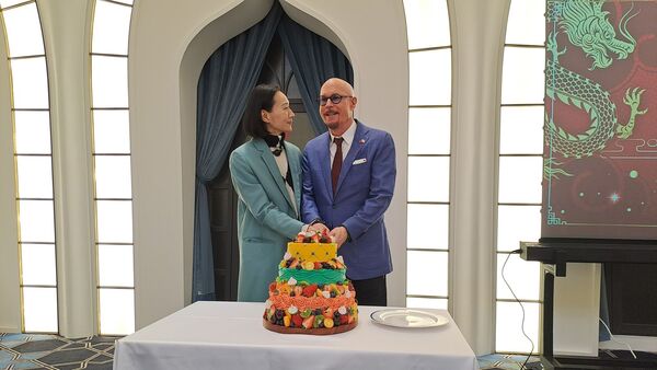 坣娜曾說老公薛智偉讓她不必一直表現堅強。（翻攝薛智偉坣娜猶台文化交流協會臉書）